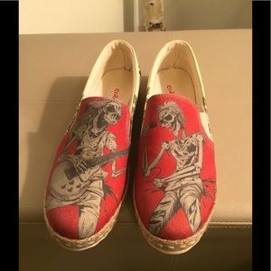 NWOT Skull Graphic Goby Slip on Shoe